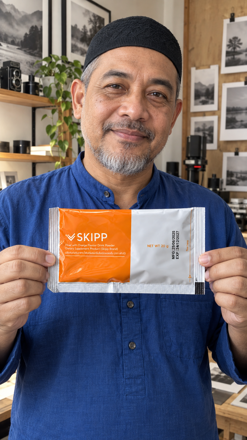 ตัวละครมุสลิมสมมติที่สร้างด้วย AI ถือซอง SKIPP Fiber